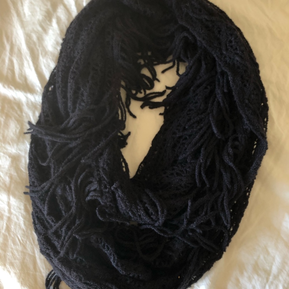 ⭐️Infinity Scarf - Picture 1 of 1